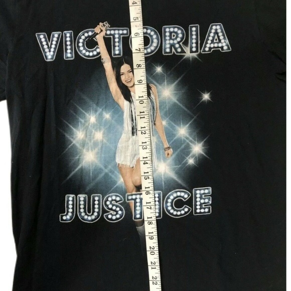 Victoria Justice Tour T Shirt 2013 - Picture 7 of 8